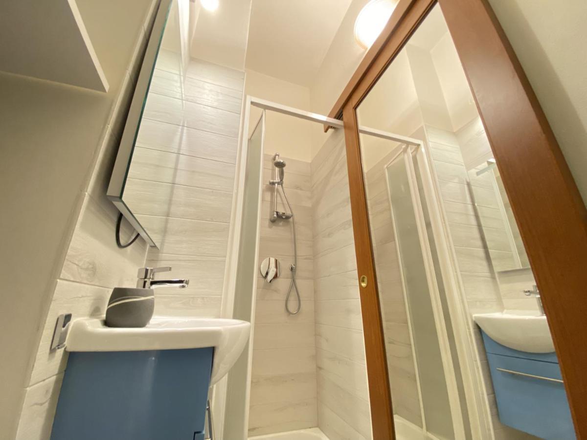 Stylish Apartment In Como Downtown Екстер'єр фото