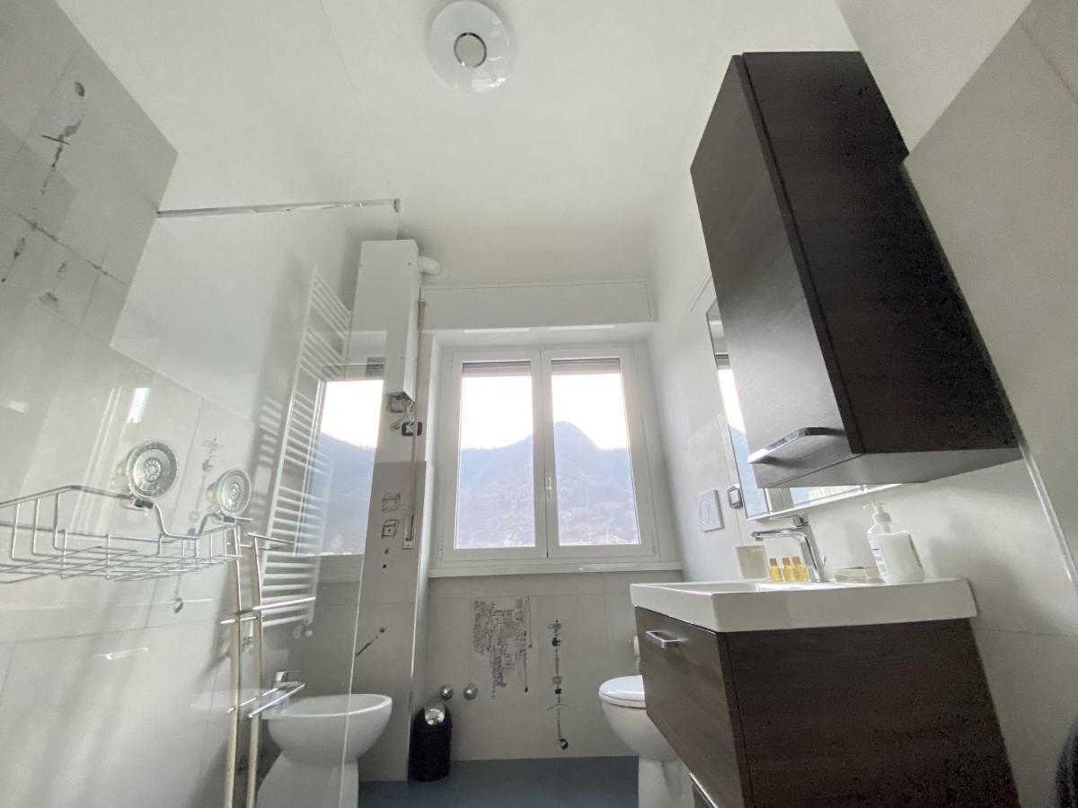 Stylish Apartment In Como Downtown Екстер'єр фото