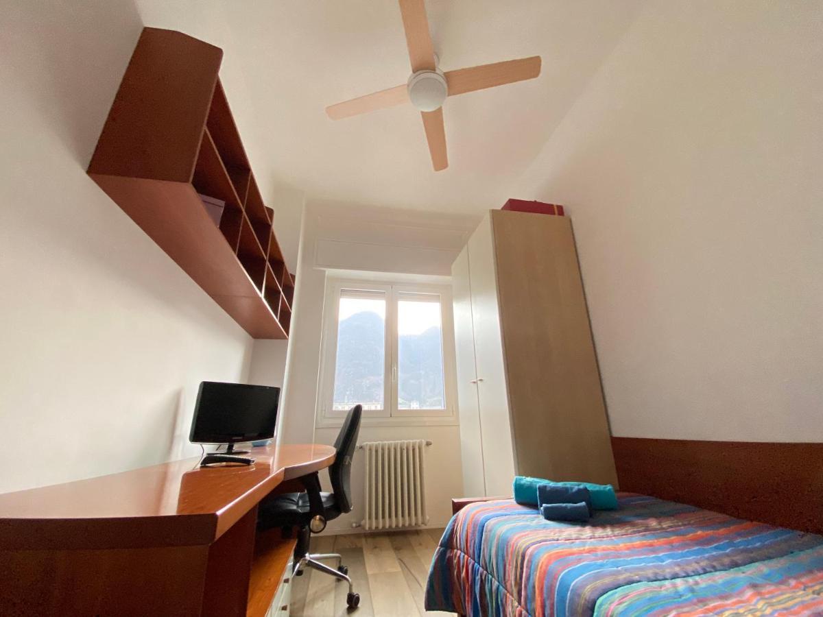 Stylish Apartment In Como Downtown Екстер'єр фото